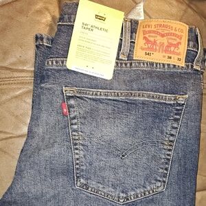 Levi’s 541 Athletic Taper Jeans W38 L32 Distressed Stretch Denim NWT